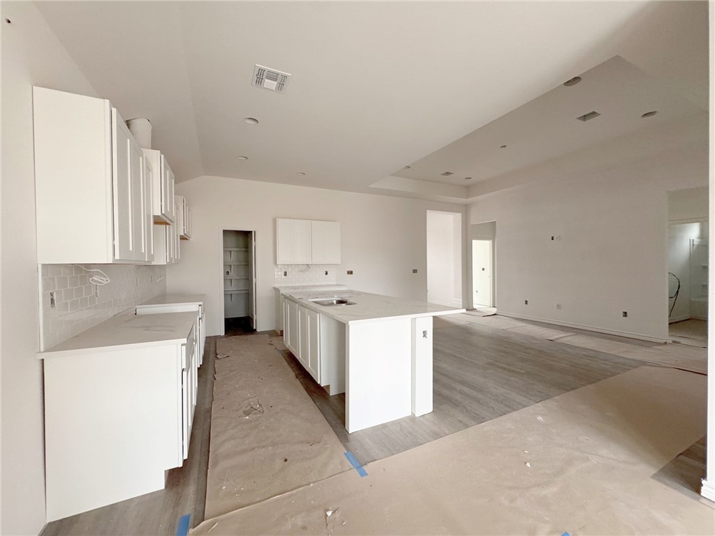 2633 Westeros St Property Photo 10