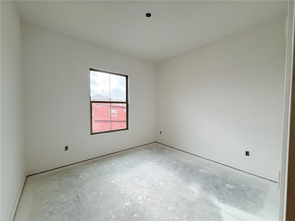 2633 Westeros St Property Photo 14