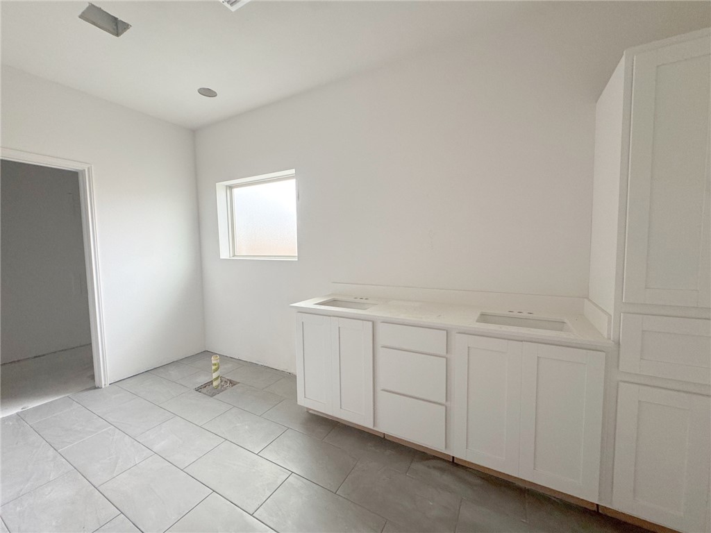 2633 Westeros St Property Photo 20