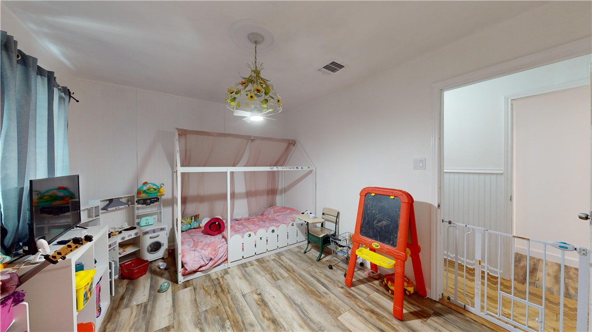 22818 State Highway 16 S Property Photo 23