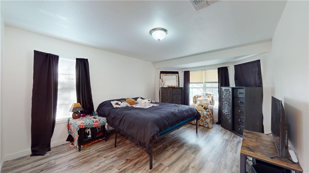 22818 State Highway 16 S Property Photo 25