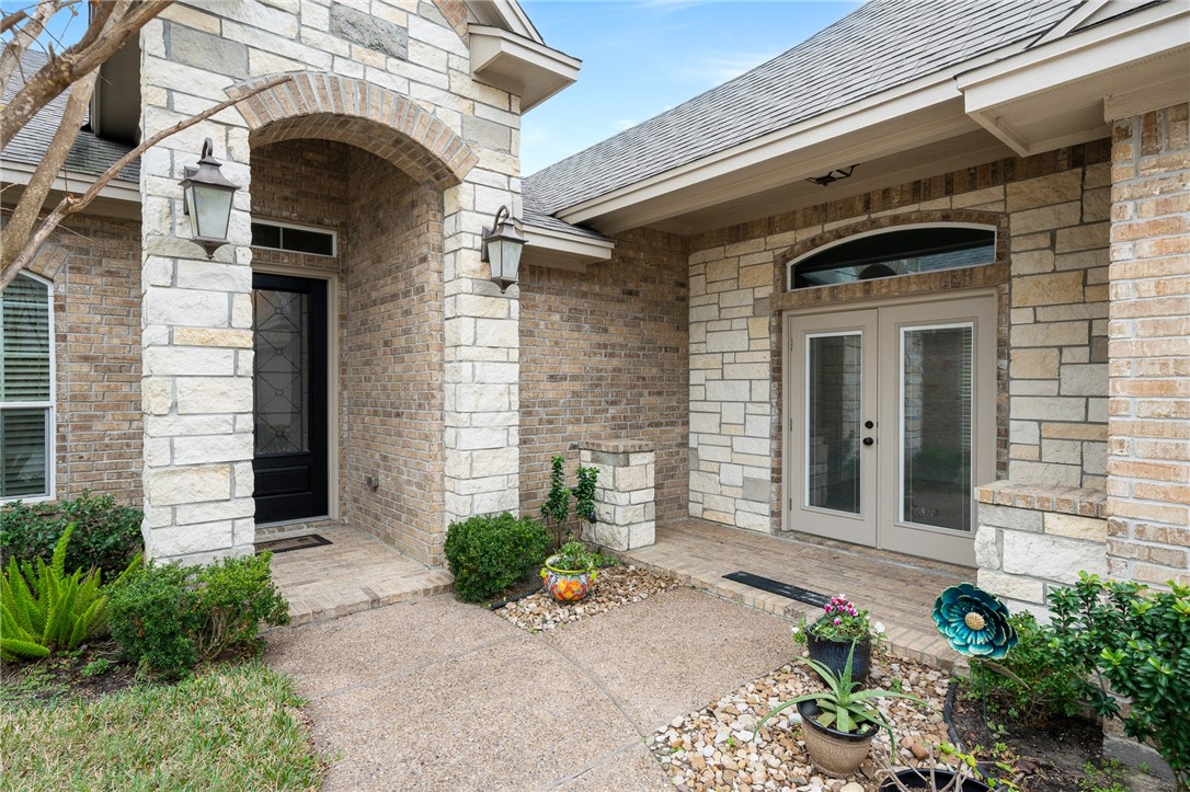6 Reserve Blvd Property Photo 3