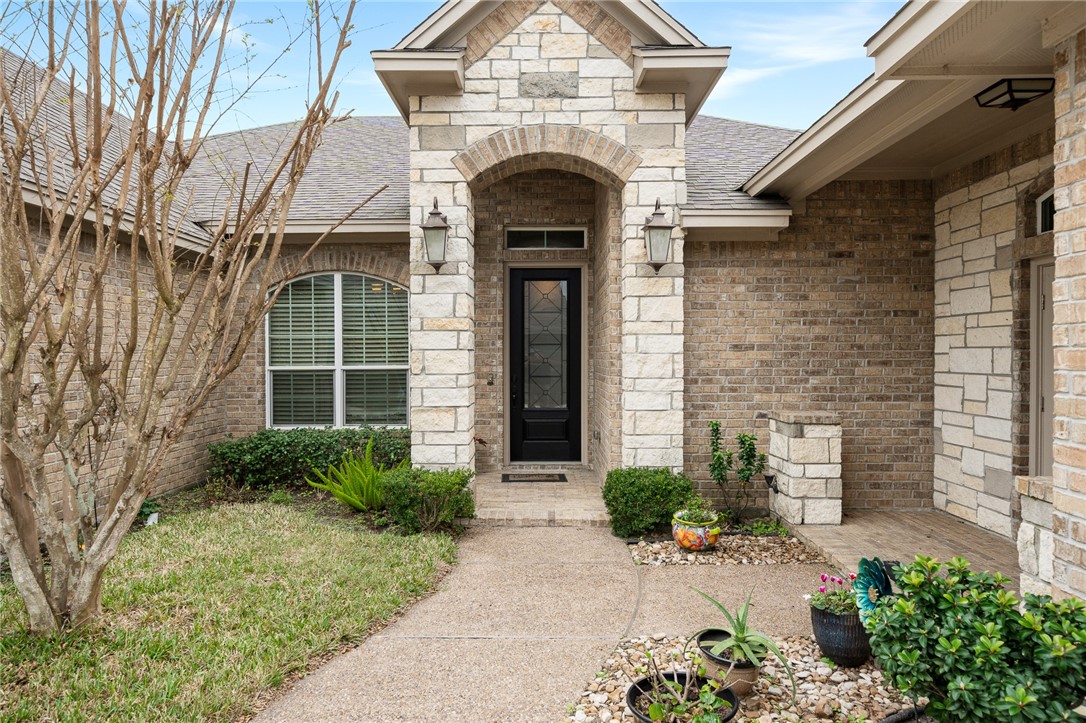 6 Reserve Blvd Property Photo 4