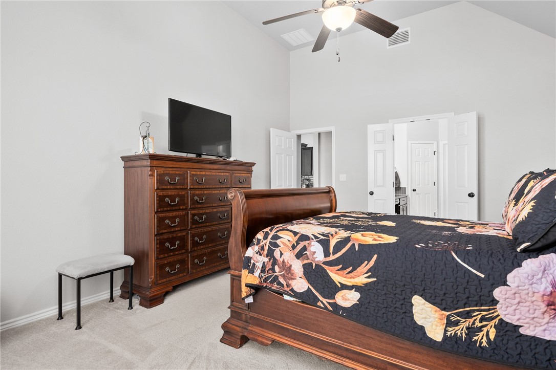6 Reserve Blvd Property Photo 16
