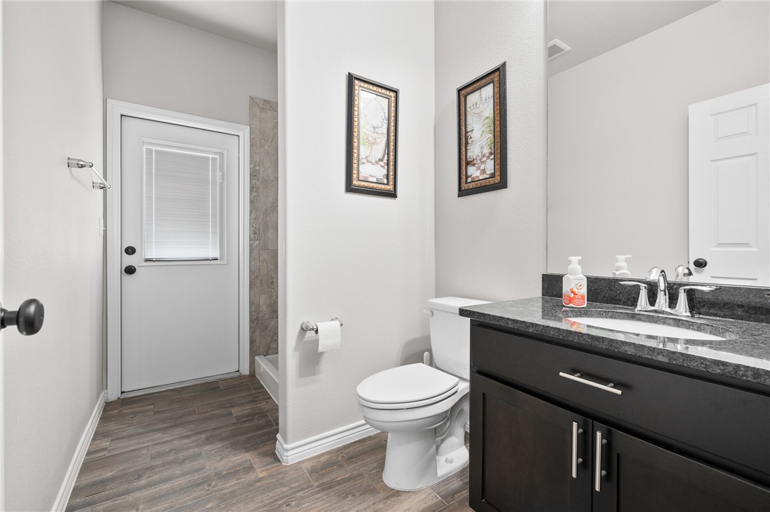 6 Reserve Blvd Property Photo 24