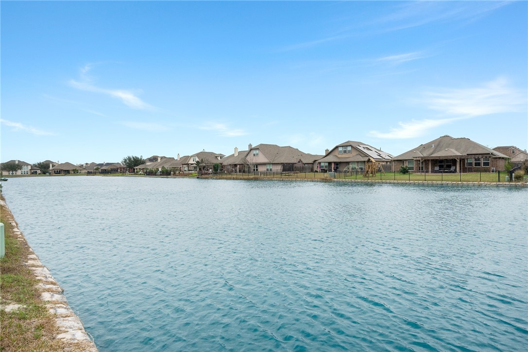 6 Reserve Blvd Property Photo 34
