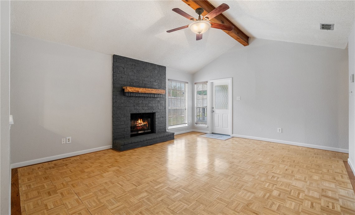 5301 Woodgate Dr Property Photo 10
