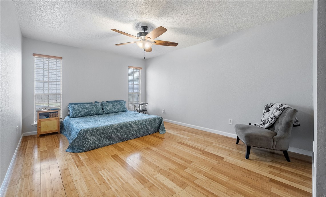 5301 Woodgate Dr Property Photo 12