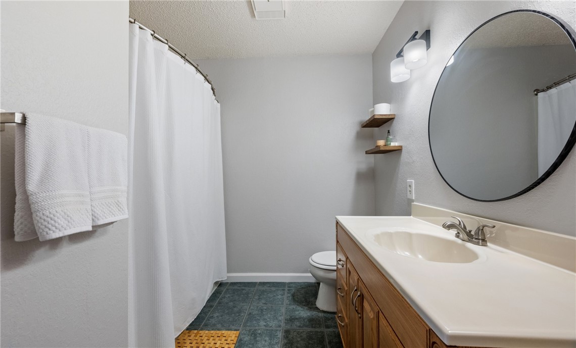 5301 Woodgate Dr Property Photo 14