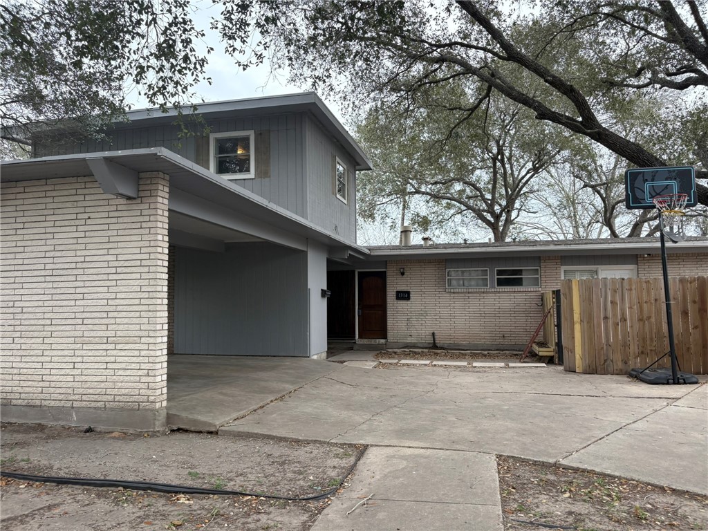 1314 Casa Verde Dr Property Photo 3