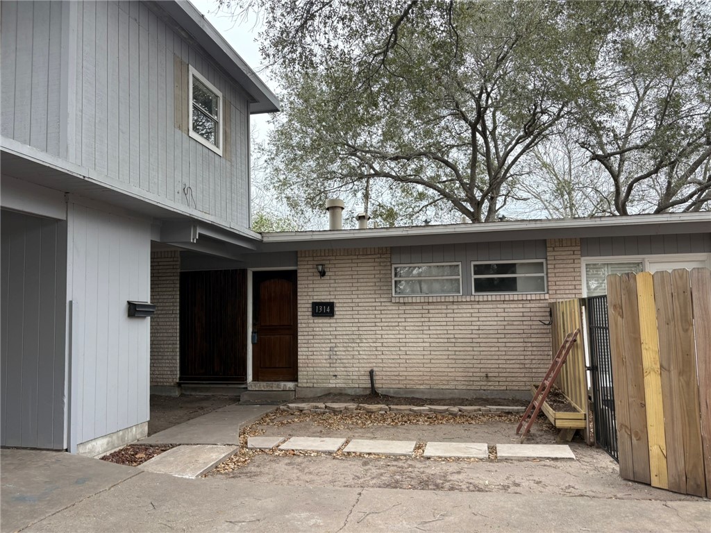 1314 Casa Verde Dr Property Photo 4