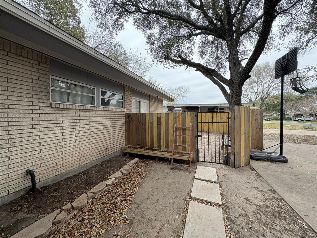 1314 Casa Verde Dr Property Photo 6