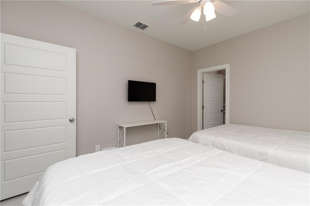 130 Vishal Ave Property Photo 23