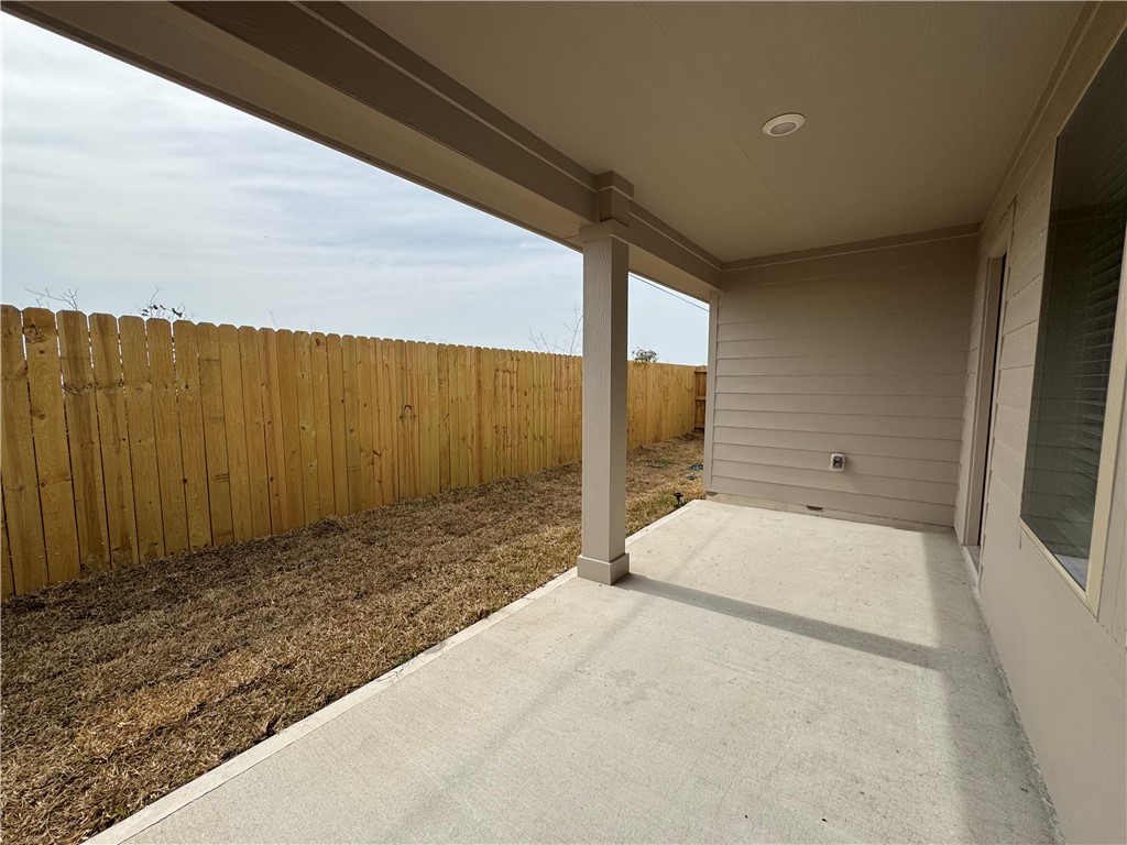 1645 Pleasant Dr Property Photo 8