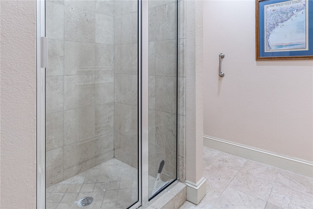 116 W Cotter Ave H Property Photo 21