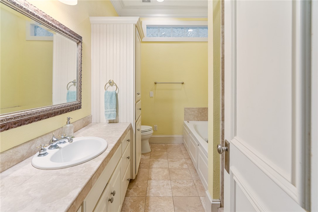 116 W Cotter Ave H Property Photo 32