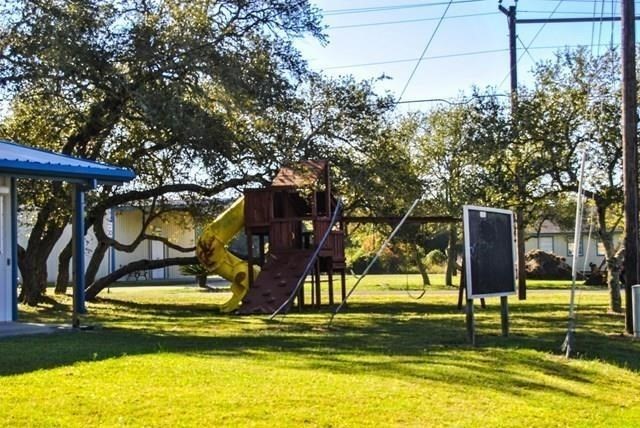 182 W Post Oak Ln Property Photo 6