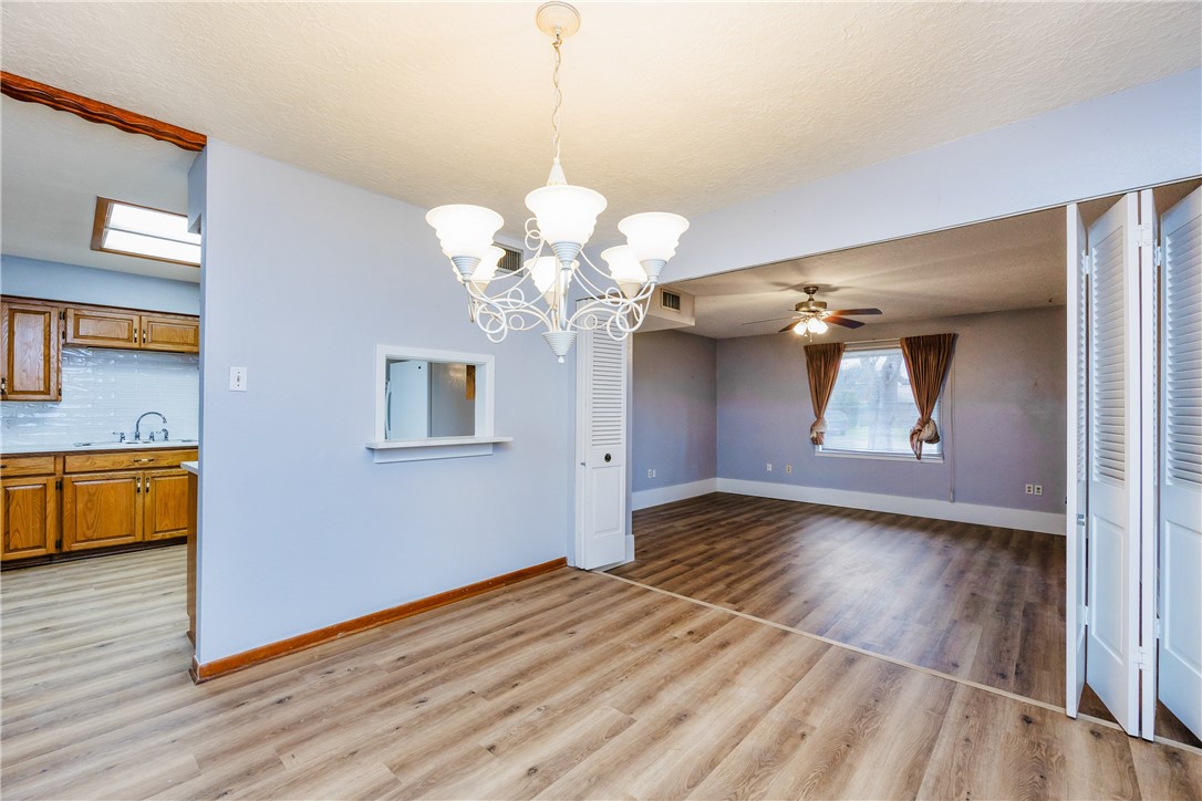 103 Park Pl Property Photo 9