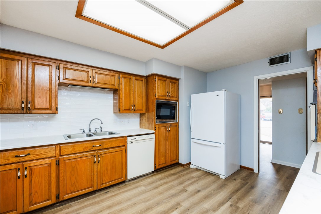 103 Park Pl Property Photo 10