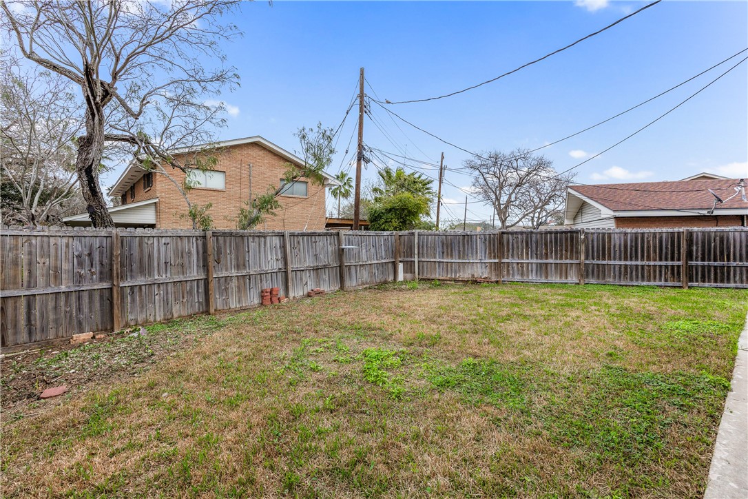 103 Park Pl Property Photo 40