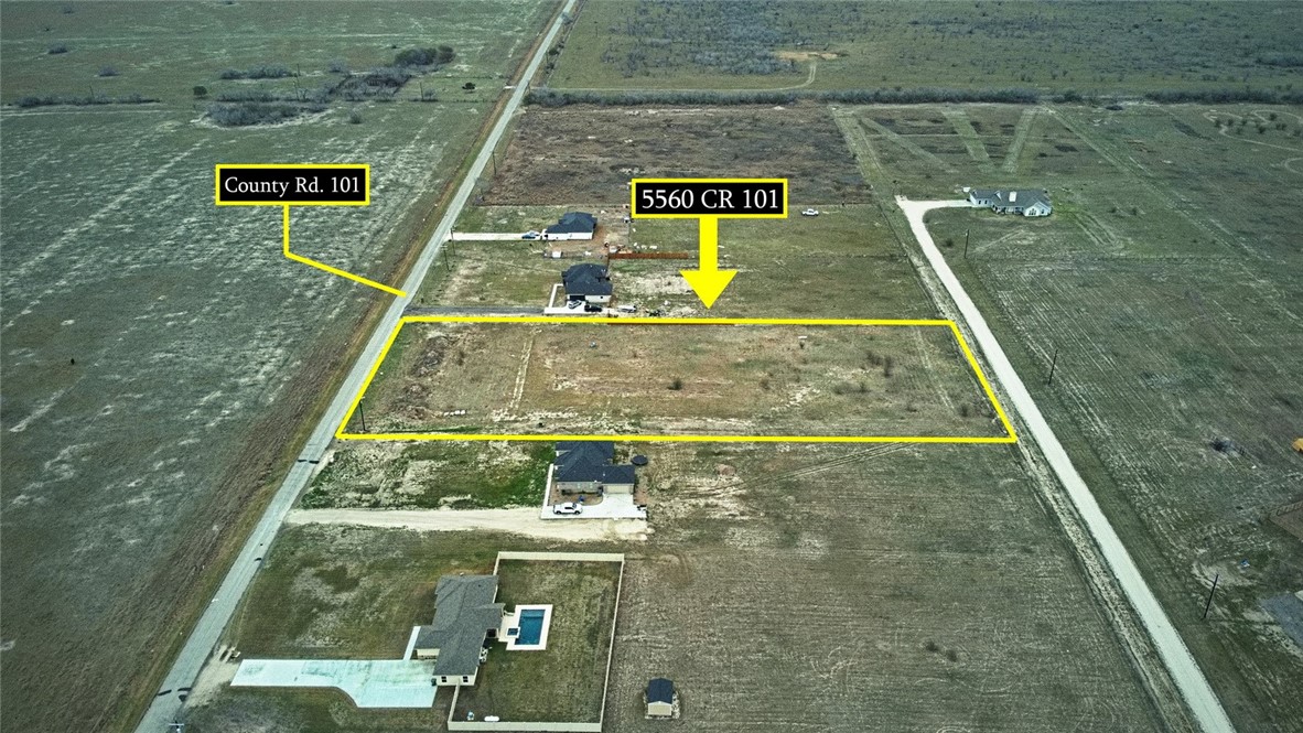 5560 County Road 101 Property Photo 2