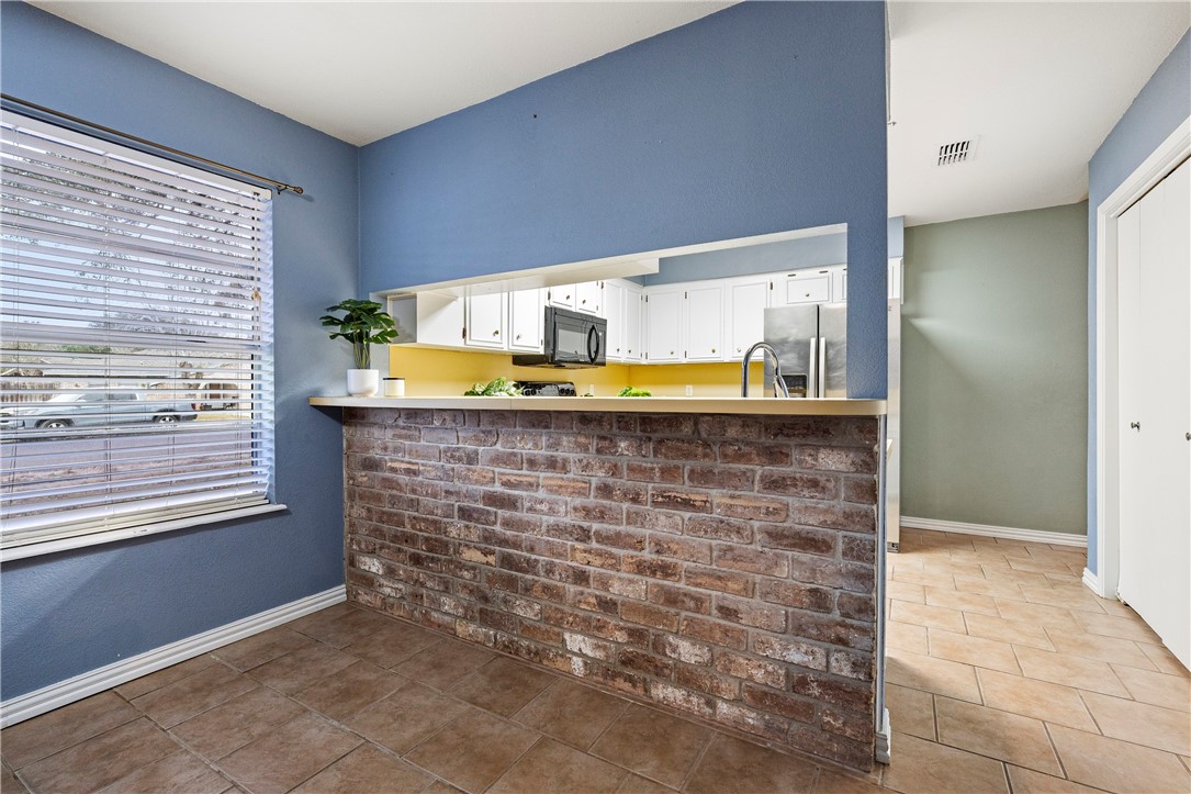 2359 Mesquite Circ Property Photo 6