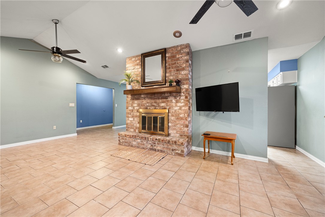 2359 Mesquite Circ Property Photo 9