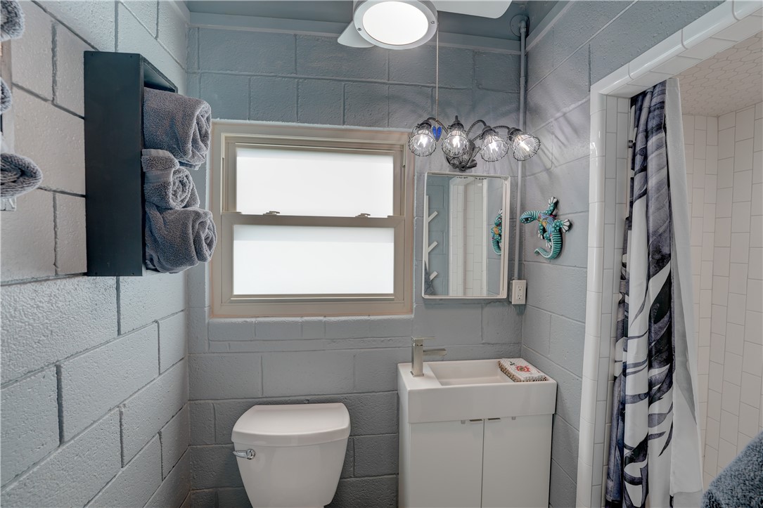 320 Timothy St Property Photo 33