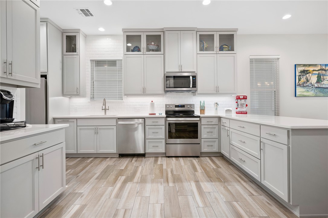 105 Frontenac Property Photo 10