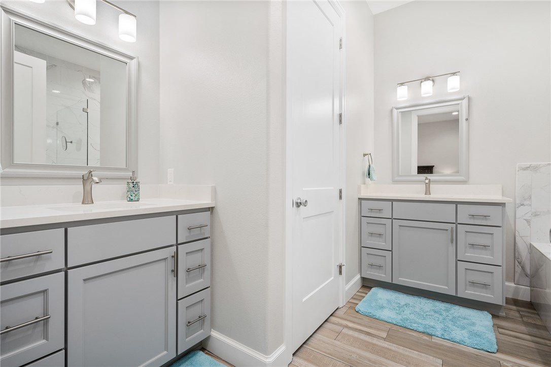 105 Frontenac Property Photo 16