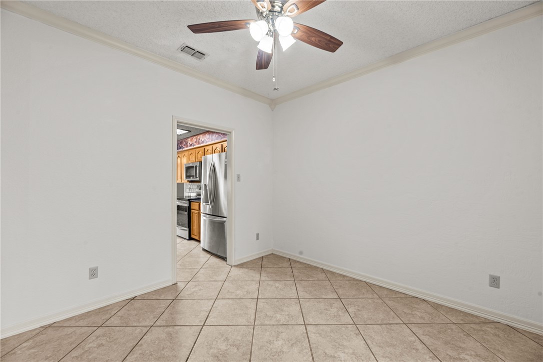 3525 Picadilly Ln Property Photo 5