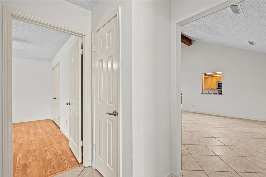 3525 Picadilly Ln Property Photo 13