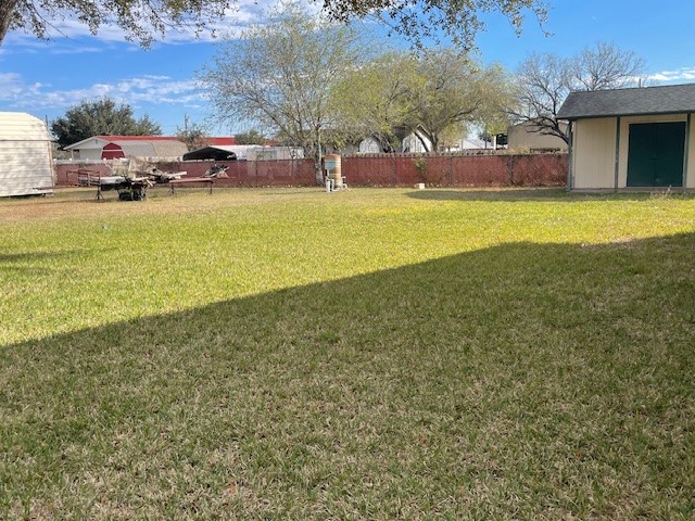 711 W North St Property Photo 4