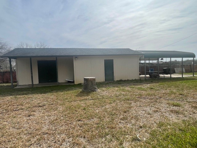 711 W North St Property Photo 12