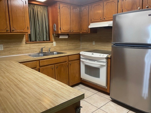 711 W North St Property Photo 18