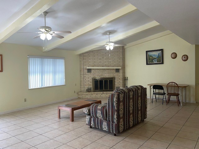 711 W North St Property Photo 20