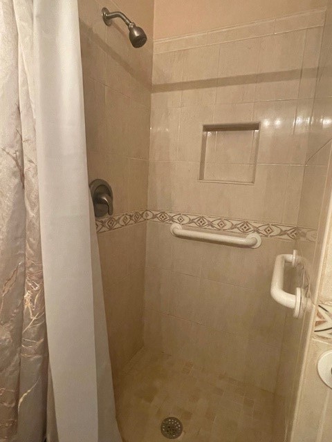 711 W North St Property Photo 30