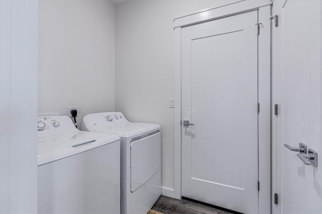 630 Center Square West 307 Property Photo 21