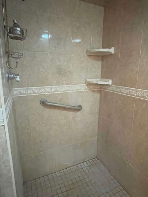 406 E Kohler St Property Photo 11