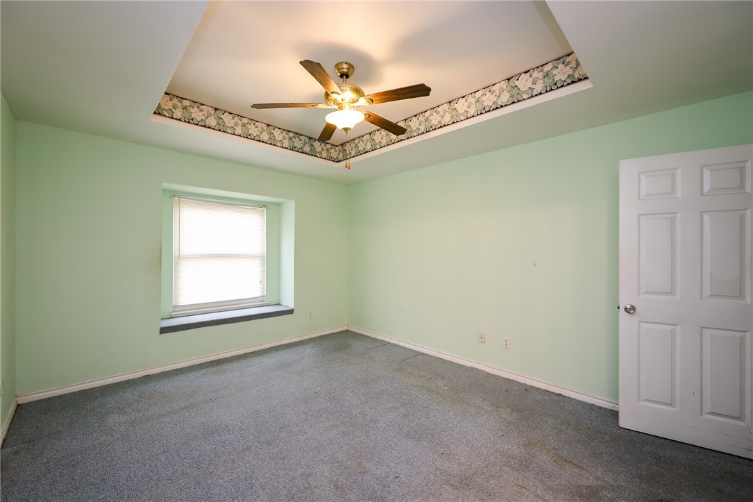 726 Saint Bernadine Dr Property Photo 11