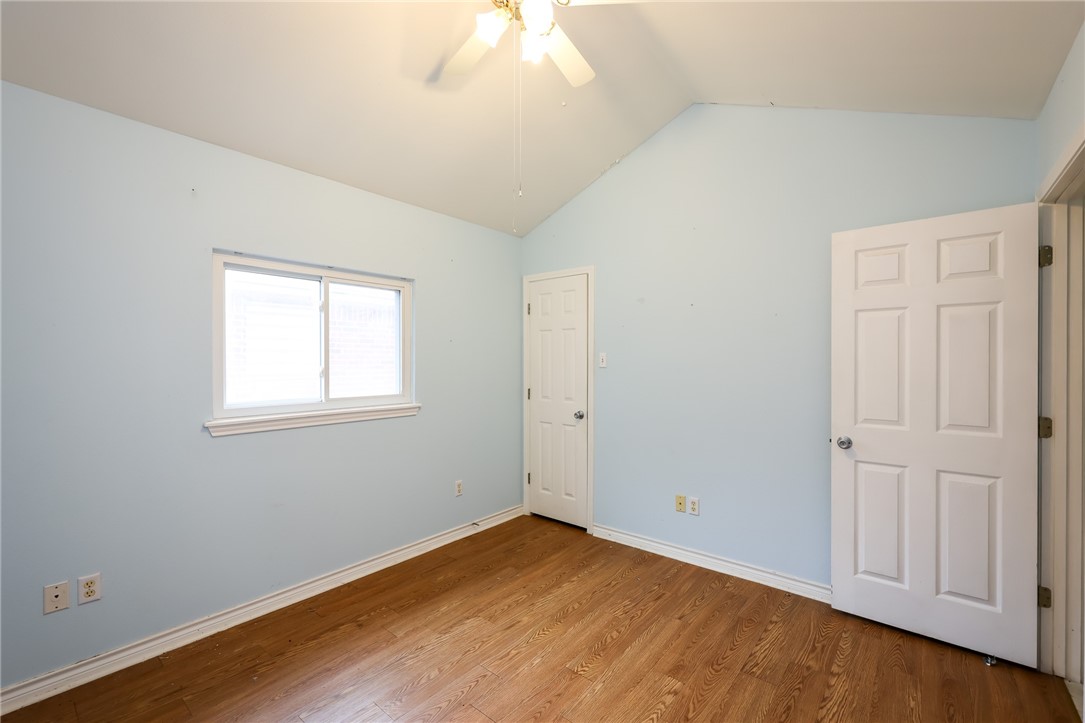 726 Saint Bernadine Dr Property Photo 20