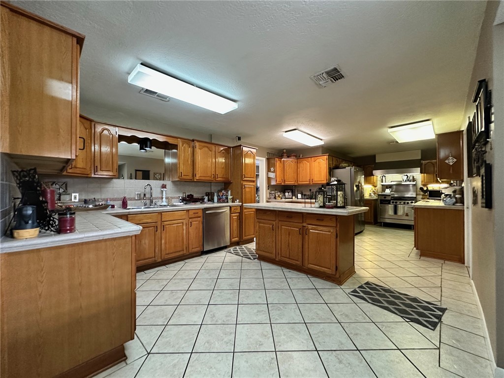 1631 Santa Cecilia Dr Property Photo 8