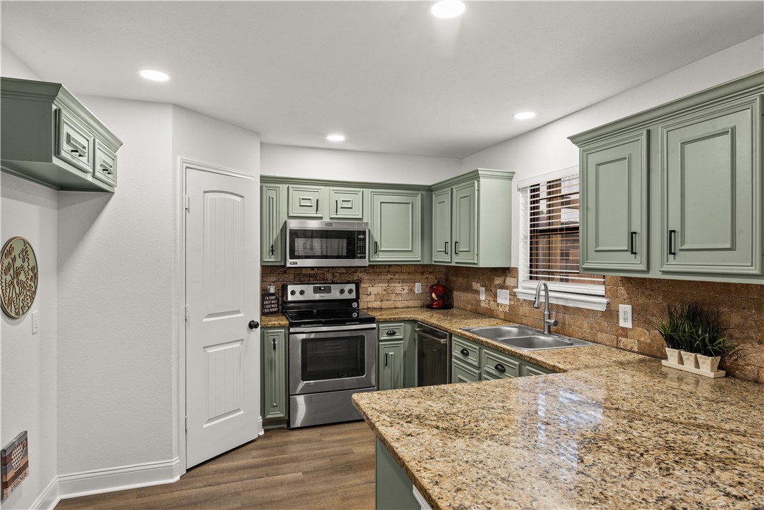 3009 Shady Creek Property Photo 13