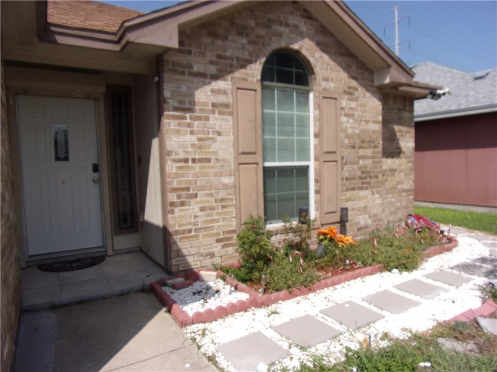 6718 Riding Wind Dr Property Photo 2