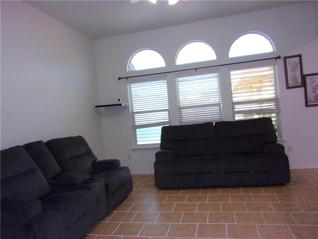 6718 Riding Wind Dr Property Photo 6