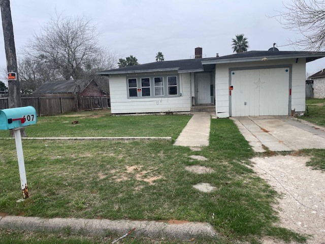 607 W Linar St Property Photo 2