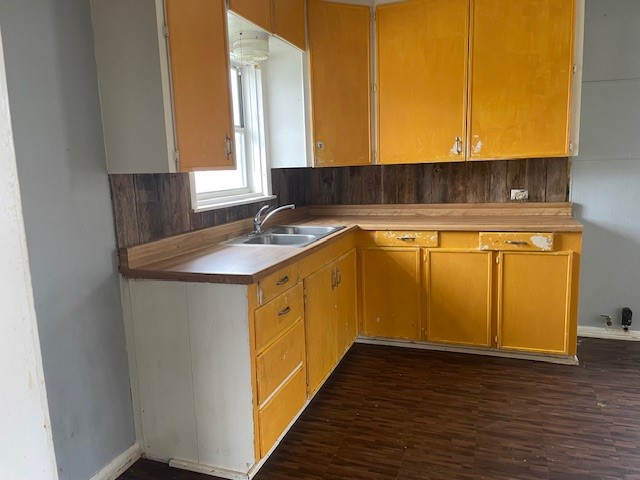 607 W Linar St Property Photo 5