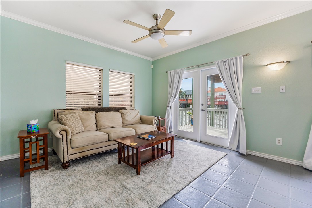 15337 Bowsprit Ct Property Photo 4