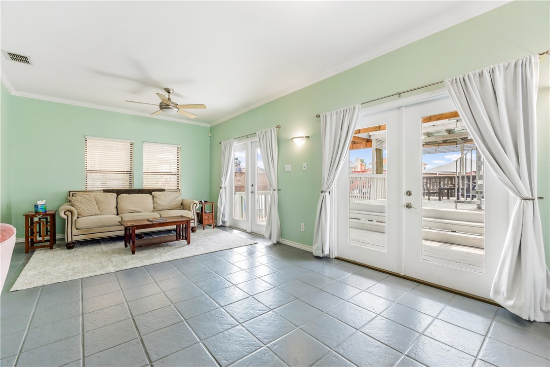 15337 Bowsprit Ct Property Photo 5