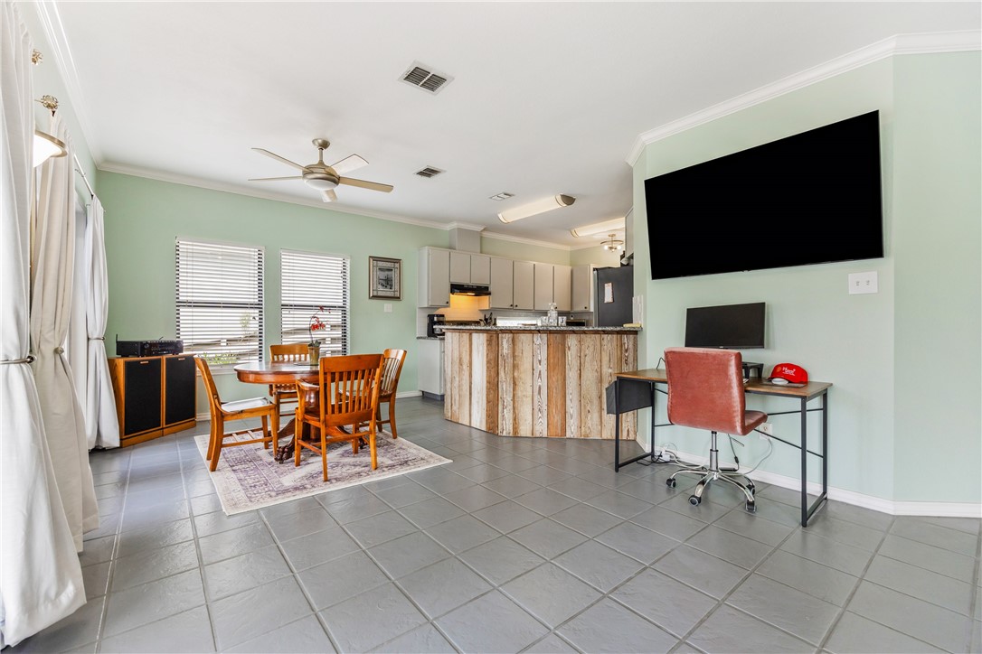 15337 Bowsprit Ct Property Photo 7